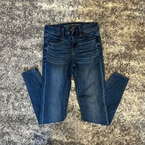 American Eagle Hi-Rise Jegging Dark Washed